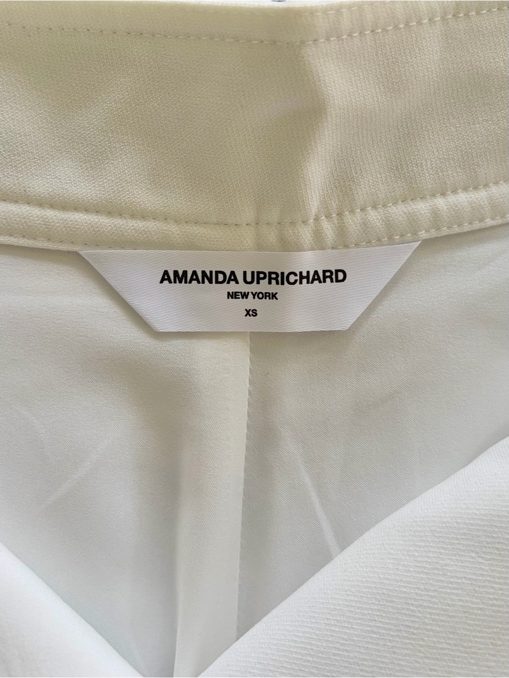 Amanda Uprichard Reeves Mid-Rise Shorts in White, SZ XS (0) 🐚 - Picture 6 of 9